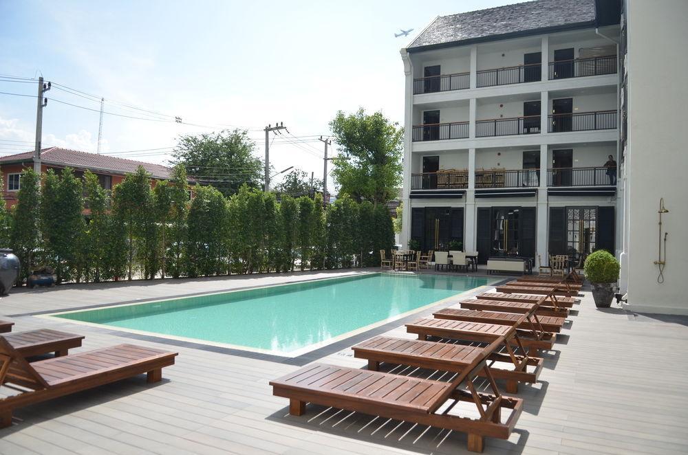Buri Siri Boutique Hotel Чиангмай Экстерьер фото
